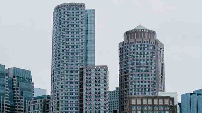 Describe an unusual but interesting building you would like to visit